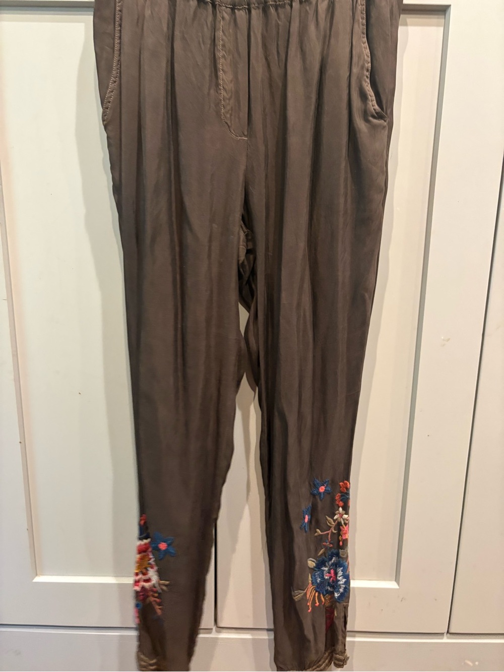 Johnny Was embroidered pants XS